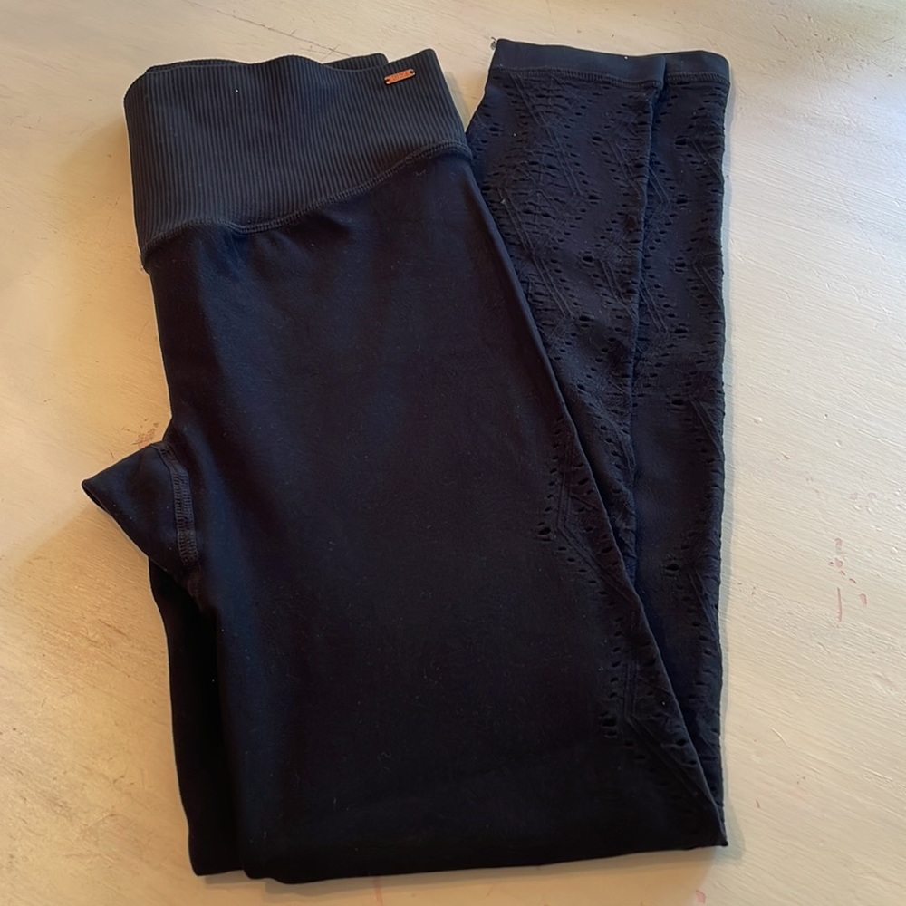 Victoria’s Secret black leggings